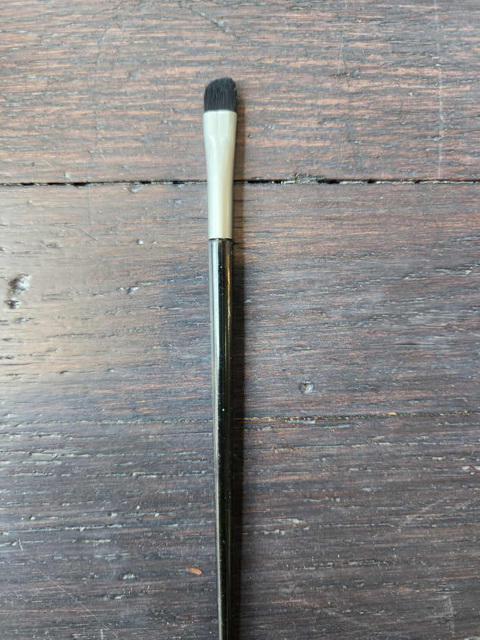 The Gilded Girl - Angled Liner Brush