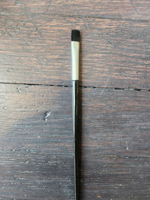 The Gilded Girl -  Flat Liner Brush